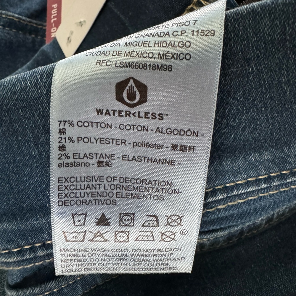 Signature by Levi Strauss Totally Shaping Pull On Skinny Jeans - Picture 7 of 7